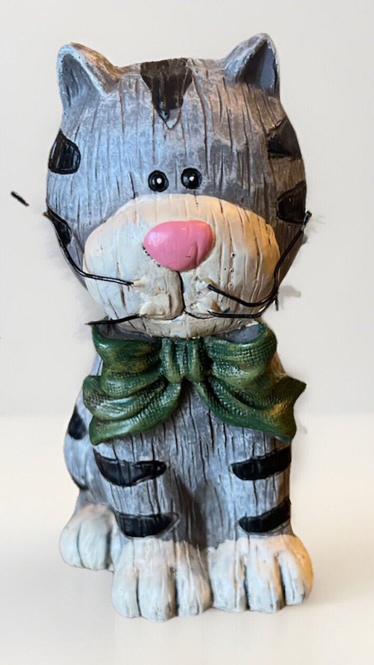 Vintage Resin Collections Cat With Swirl Tail And Bow Tie Gray And Black 6 Inch